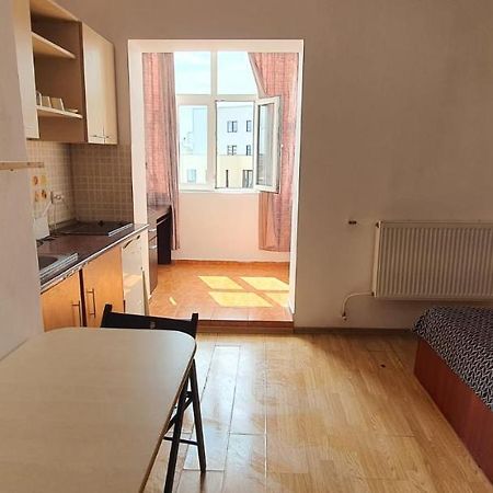City Center Majestic Studio Apartment Bucharest Exterior photo