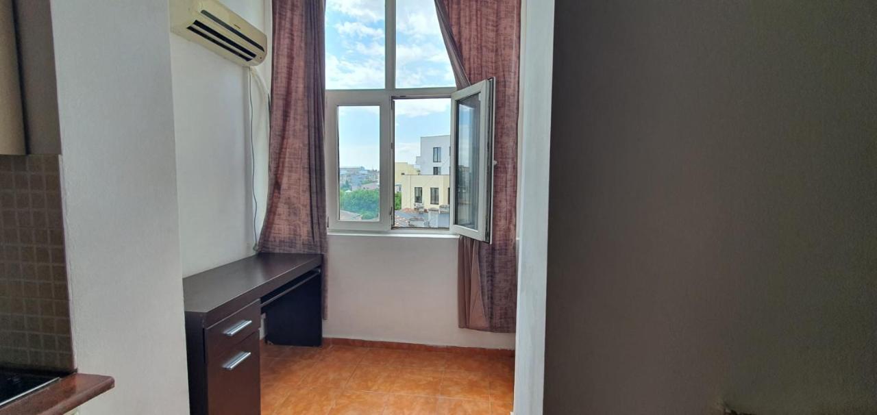 City Center Majestic Studio Apartment Bucharest Exterior photo