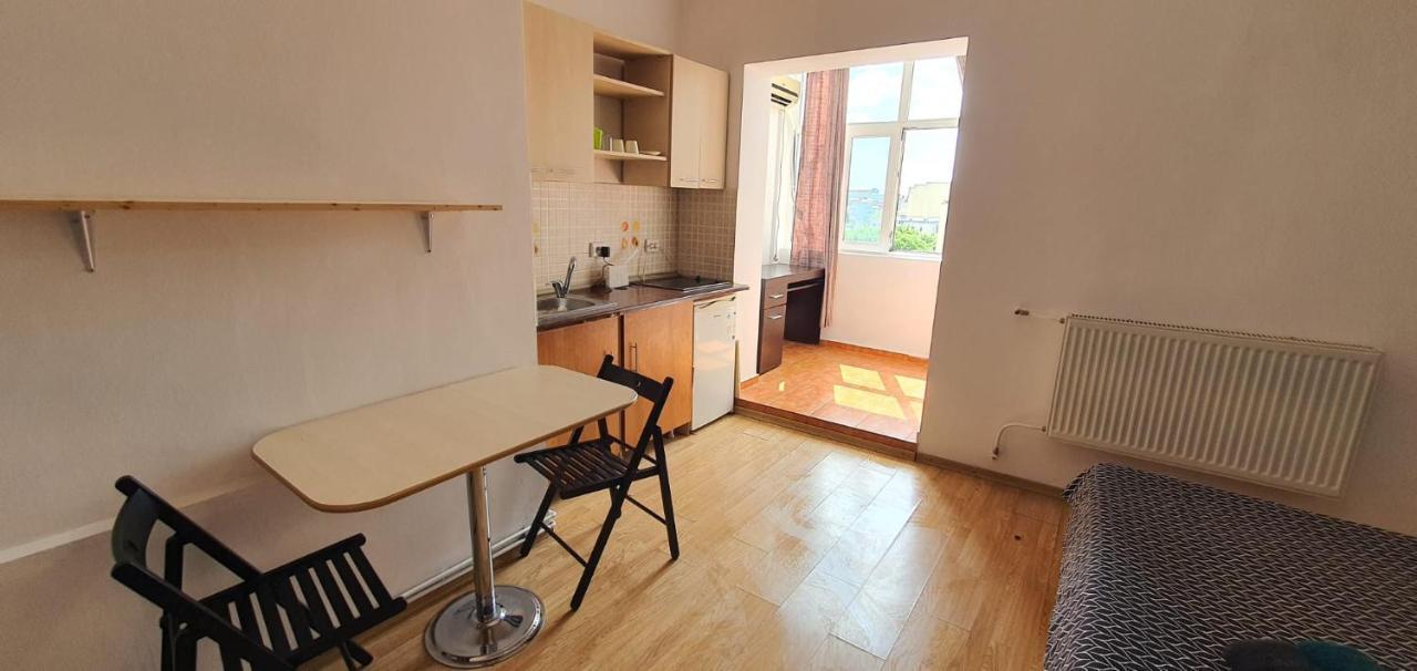 City Center Majestic Studio Apartment Bucharest Exterior photo